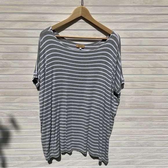 Gray Striped Tee - Size Small - Picture 2 of 4
